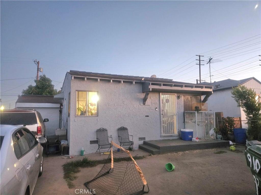 910 93rd Street, Los Angeles, CA 90002