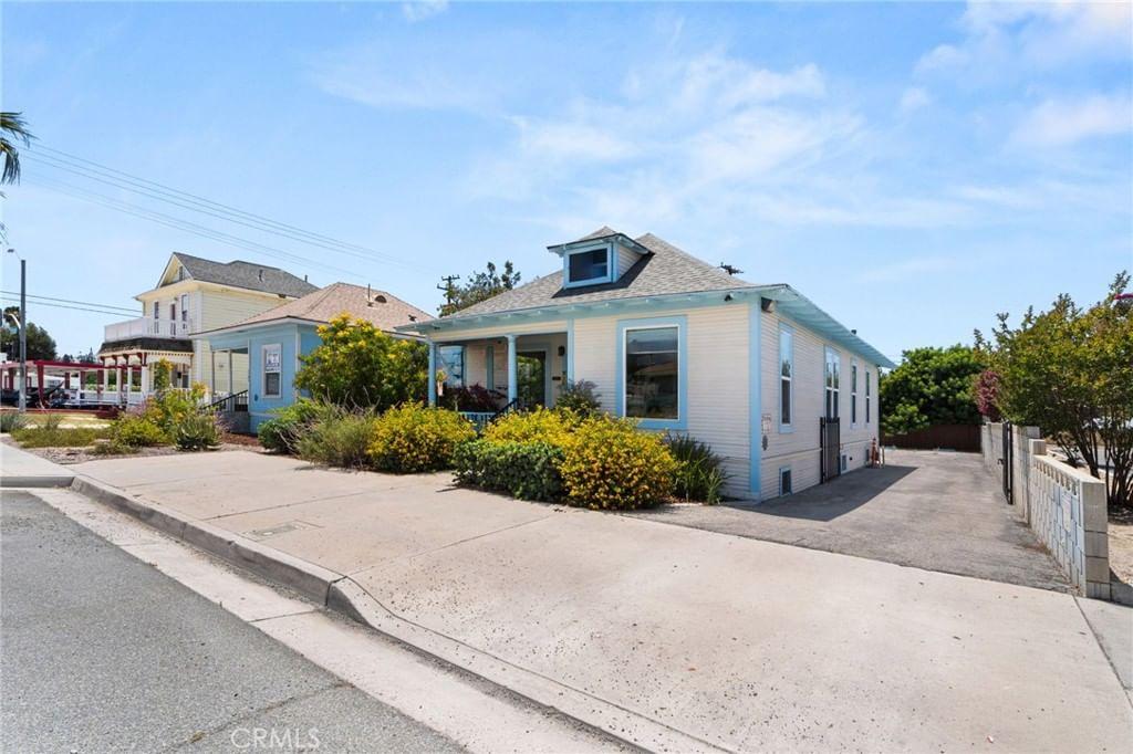 1107 Orange, Redlands, CA 92374