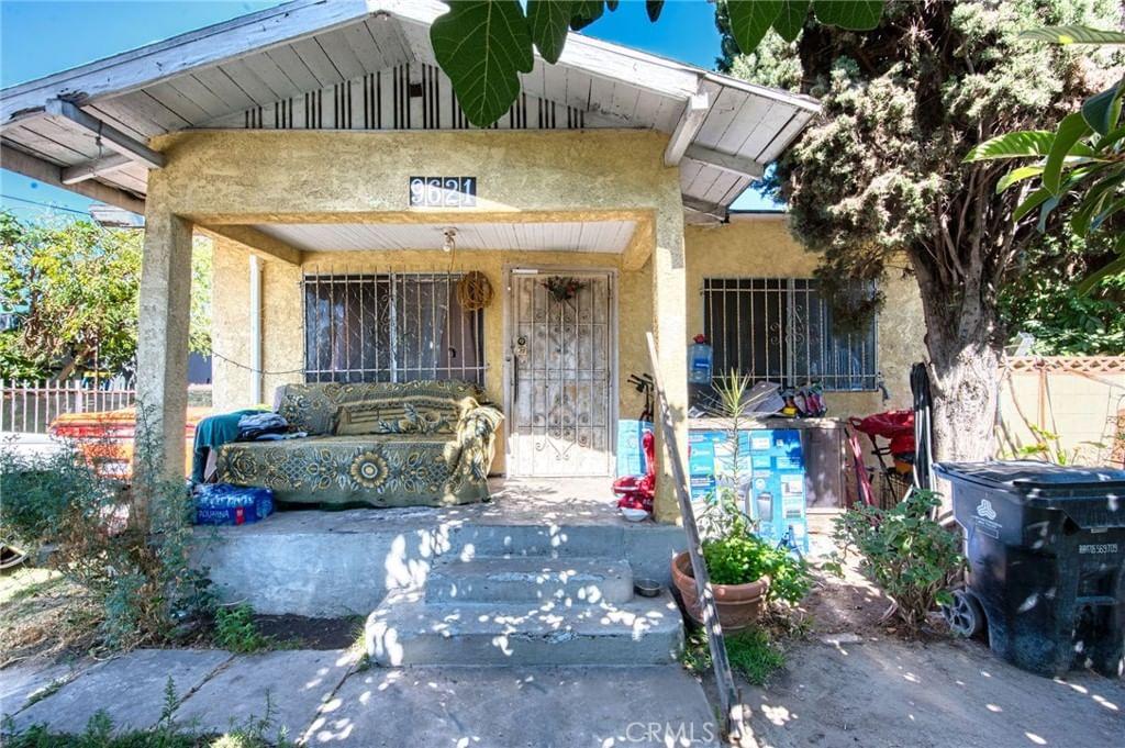 9621 Defiance Avenue, Los Angeles, CA 90002