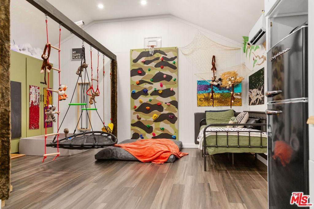 Property photo 40