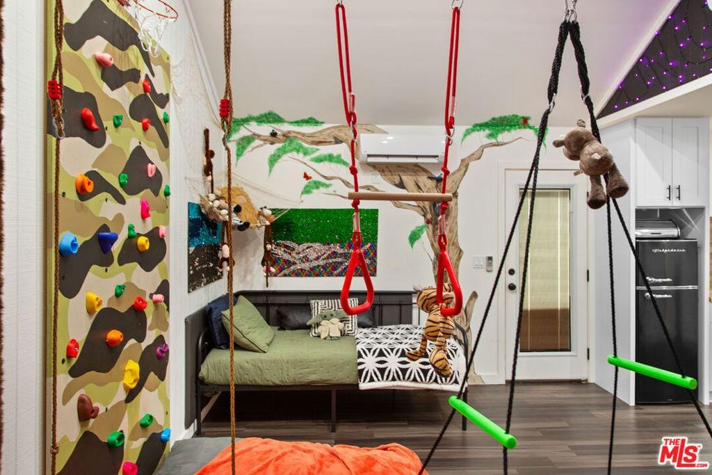 Property photo 43