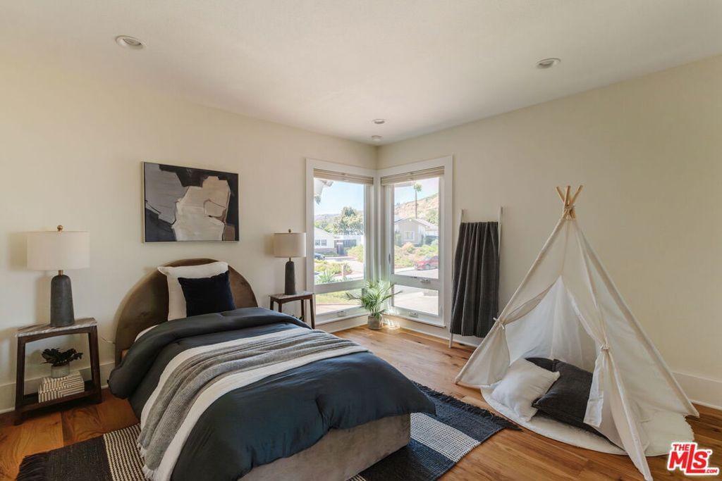 Property photo 38