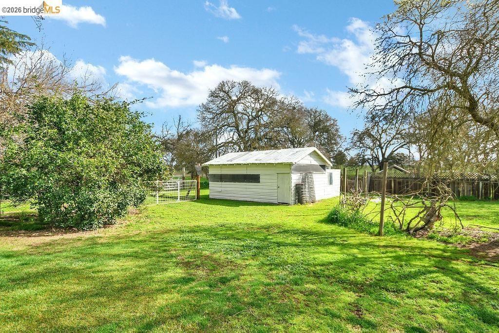 Property photo 32