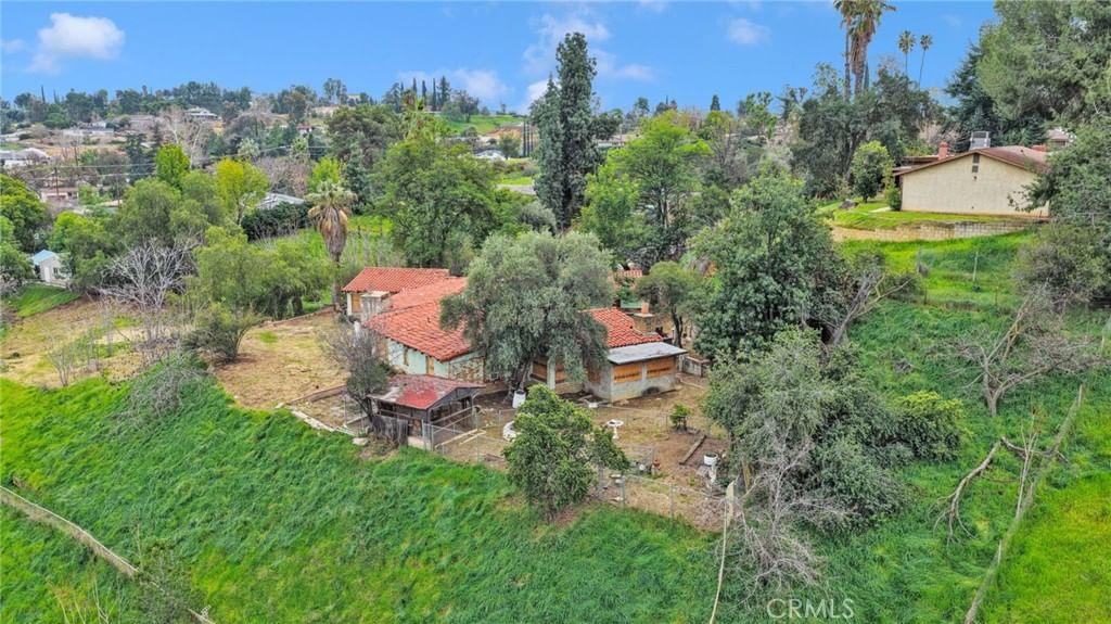 Property photo 38