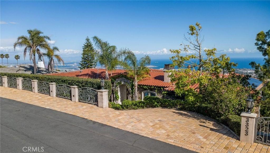 Property photo 35