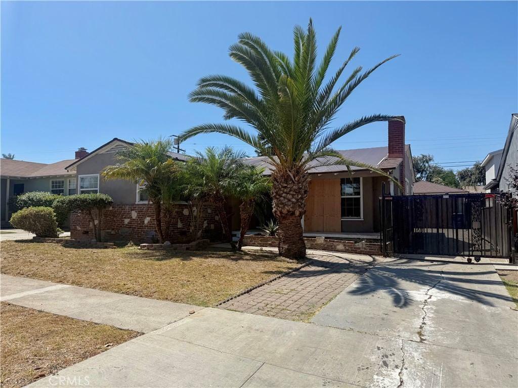 1718 109th Place, Los Angeles, CA 90047